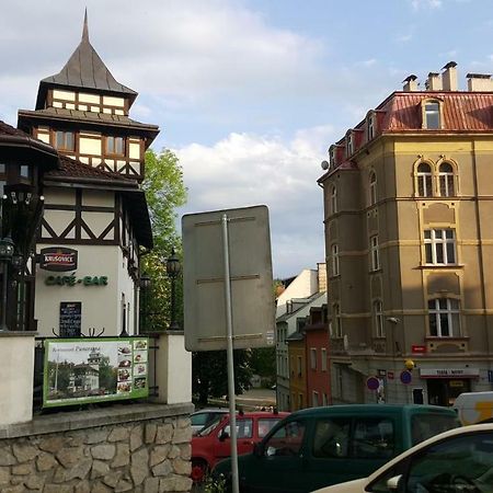 Laura'S Apartment Karlovy Vary Exterior foto
